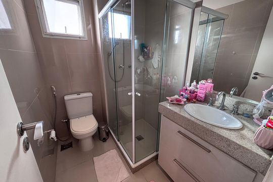 Banheiro do Quarto 3 de apartamento à venda com 4 quartos, 195m² em Barra da Tijuca, Rio de Janeiro