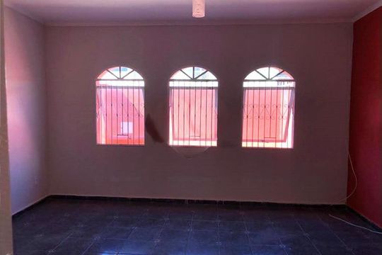 Casa à venda com 3 quartos, 250m² em Cidade Nova, Jundiaí