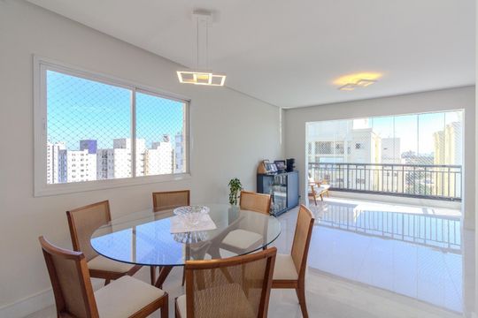 Apartamento à venda com 3 quartos, 143m² em Vila Ipojuca, São Paulo