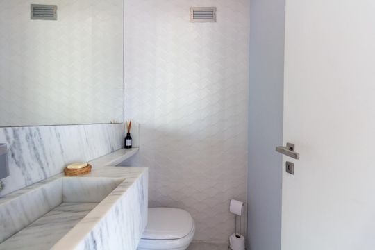 Apartamento à venda com 3 quartos, 143m² em Vila Ipojuca, São Paulo