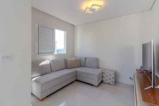 Apartamento à venda com 3 quartos, 143m² em Vila Ipojuca, São Paulo