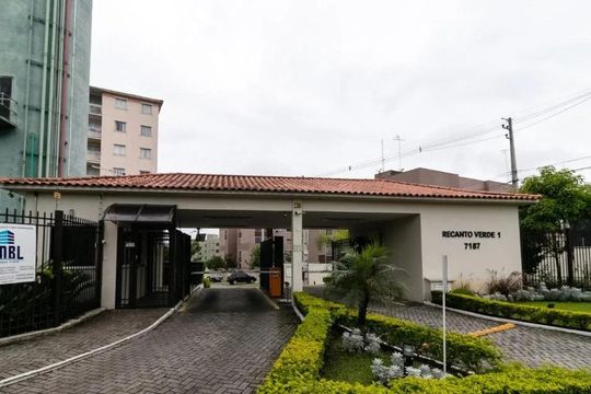 Fachada do Condominio de apartamento para alugar com 3 quartos, 80m² em Capão Raso, Curitiba