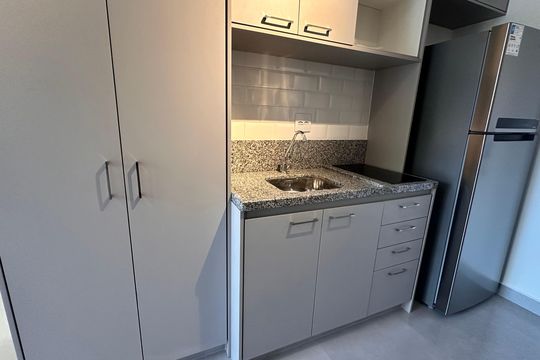 Kitnet/Studio para alugar com 1 quarto, 26m² em Jardim das Acacias, São Paulo