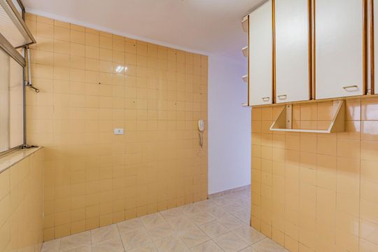 Cozinha de apartamento à venda com 2 quartos, 83m² em Vila Gumercindo, São Paulo