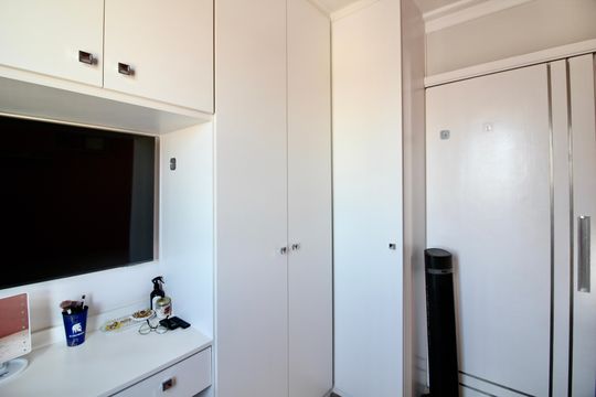 Quarto 1 de apartamento à venda com 3 quartos, 64m² em Vila Pierina, São Paulo