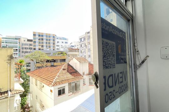 Plaquinha de apartamento à venda com 3 quartos, 103m² em Tijuca, Rio de Janeiro