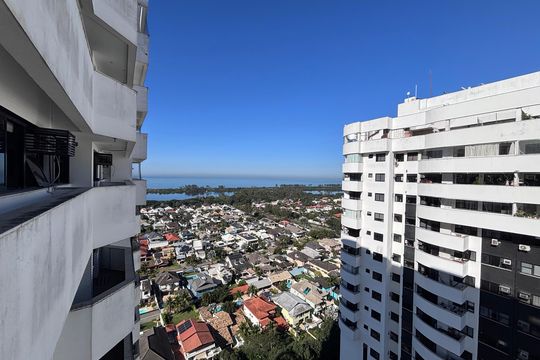 Varanda de apartamento à venda com 2 quartos, 65m² em Barra da Tijuca, Rio de Janeiro