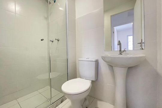 Banheiro de apartamento à venda com 2 quartos, 38m² em Jaguaré, São Paulo