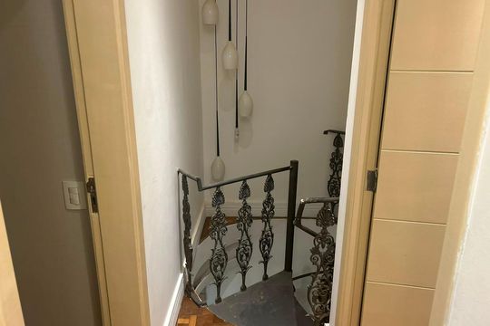 Escada de apartamento para alugar com 3 quartos, 98m² em Vila Vera, São Paulo