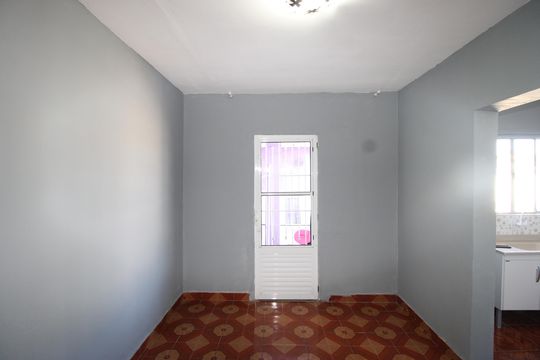Sala de casa para alugar com 1 quarto, 40m² em Itaquera, São Paulo