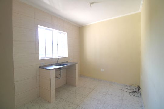 Cozinha de casa para alugar com 1 quarto, 55m² em Jardim Toca, São Paulo