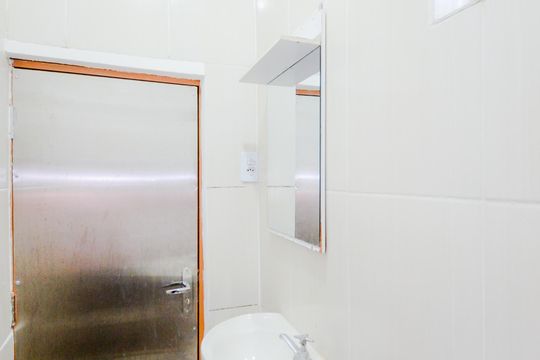 Banheiro de casa para alugar com 2 quartos, 55m² em Jardim Pinhal, Guarulhos