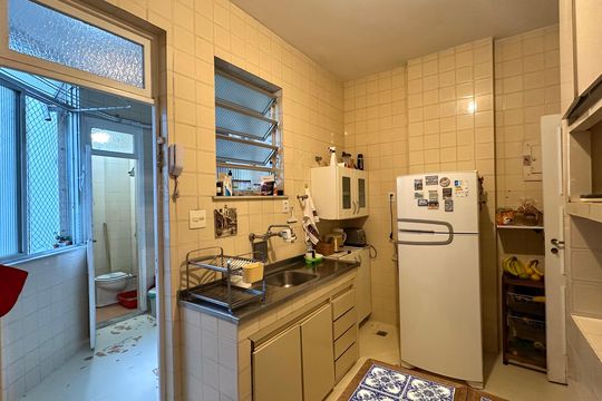 Apartamento à venda com 3 quartos, 128m² em Leme, Rio de Janeiro