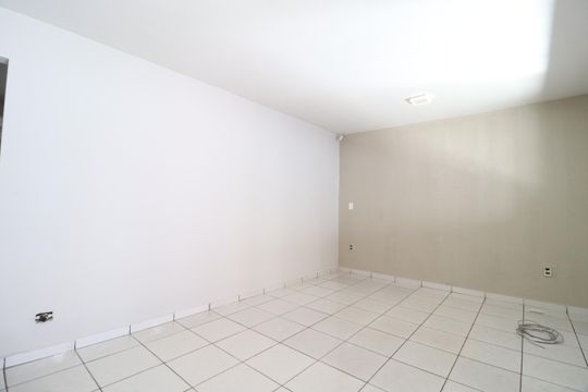 Sala de casa para alugar com 4 quartos, 170m² em Santa Luzia, Uberlândia
