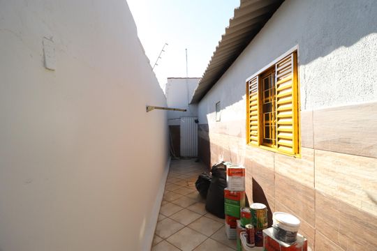 Área de Serviço de casa para alugar com 4 quartos, 170m² em Santa Luzia, Uberlândia