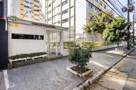Fachada de apartamento à venda com 2 quartos, 68m² em Vila Madalena, São Paulo