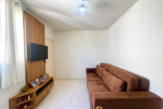 Sala de apartamento à venda com 2 quartos, 45m² em Arvoredo, Contagem