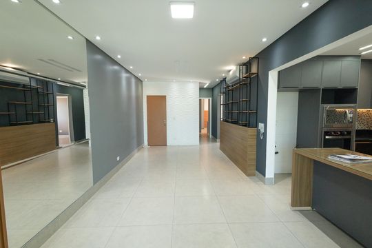 Apartamento para alugar com 3 quartos, 93m² em Centro, Jacareí