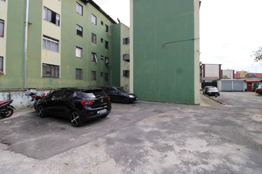Estacionamento de apartamento para alugar com 2 quartos, 55m² em Cidade Tiradentes, São Paulo