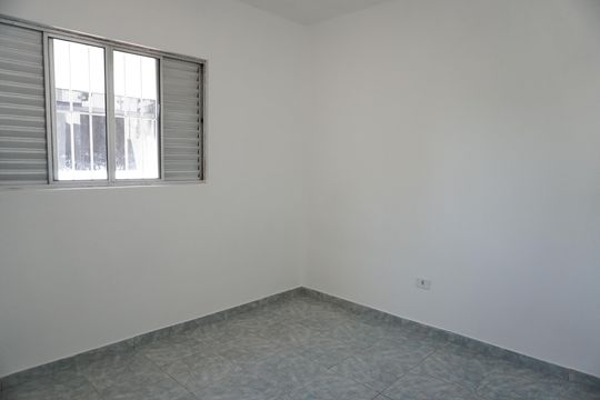 Casa para alugar com 1 quarto, 125m² em Jardim das Oliveiras, São Paulo