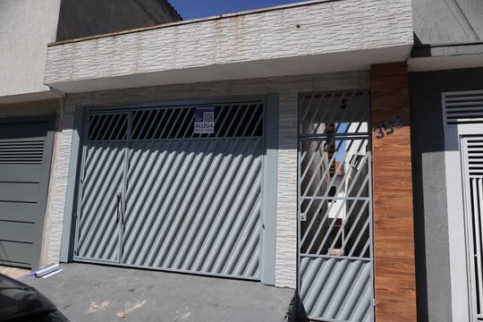 Casa para alugar com 1 quarto, 125m² em Jardim das Oliveiras, São Paulo