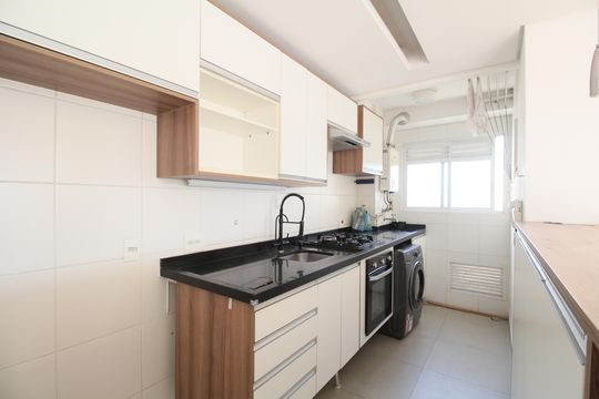 Cozinha de apartamento para alugar com 2 quartos, 57m² em Parque Reboucas, São Paulo