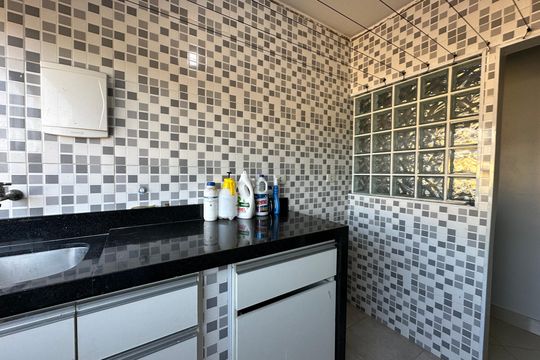 Área de Serviço de casa para alugar com 3 quartos, 75m² em Vila Sao Silvestre, Barueri