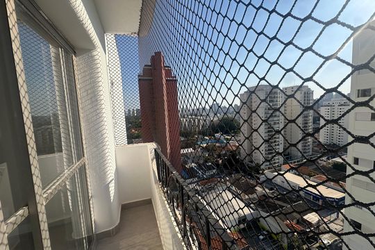 Varanda de apartamento para alugar com 3 quartos, 68m² em Chácara Santo Antônio (zona Sul), São Paulo