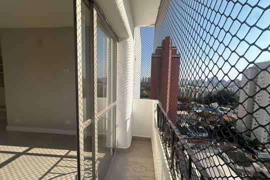 Varanda de apartamento para alugar com 3 quartos, 68m² em Chácara Santo Antônio (zona Sul), São Paulo