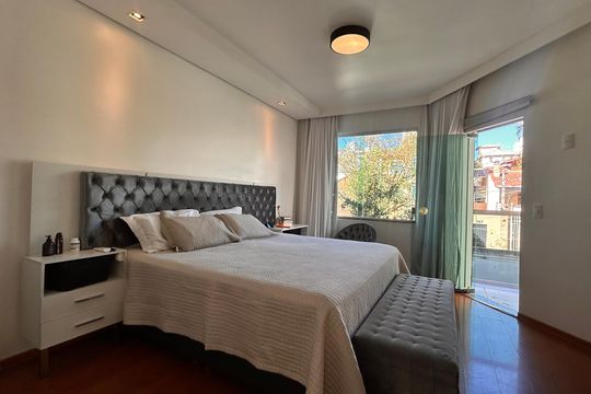 Casa para alugar com 4 quartos, 220m² em Castelo, Belo Horizonte