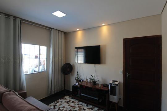 Casa de Condomínio para alugar com 4 quartos, 140m² em Santa Monica, Belo Horizonte