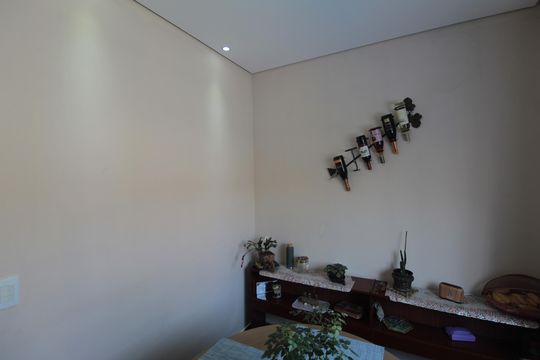 Casa de Condomínio para alugar com 4 quartos, 140m² em Santa Monica, Belo Horizonte