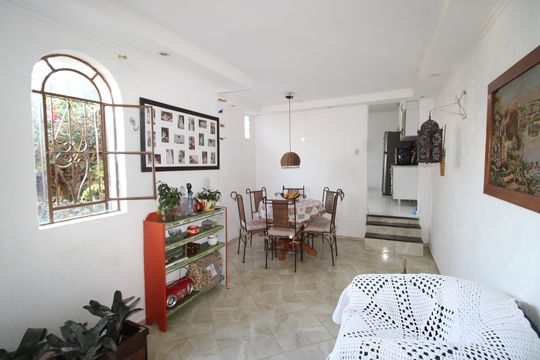 Casa à venda com 3 quartos, 180m² em Vila Jacuí, São Paulo