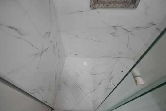 Banheiro da Suíte 1 de casa para alugar com 4 quartos, 189m² em Jardim Paraiso, Santo André
