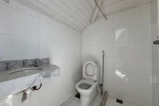 Lavabo de casa de condomínio à venda com 3 quartos, 600m² em Recreio dos Bandeirantes, Rio de Janeiro