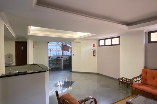 Hall de entrada de apartamento à venda com 3 quartos, 84m² em Vila Yara, Osasco