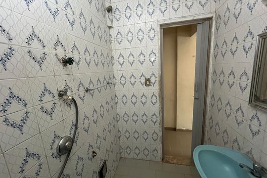 Banheiro de kitnet/studio para alugar com 1 quarto, 38m² em Cascadura, Rio de Janeiro
