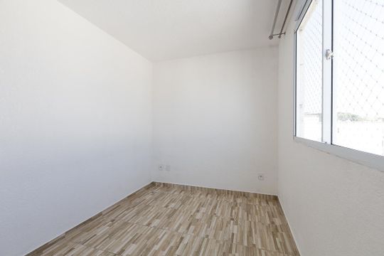 Quarto 1 de apartamento para alugar com 2 quartos, 38m² em Zaniolo, São José dos Pinhais