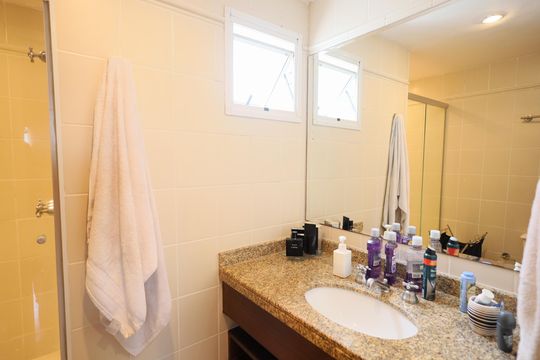 Banheiro da Suíte 1 de apartamento à venda com 2 quartos, 148m² em Rio Pequeno, São Paulo