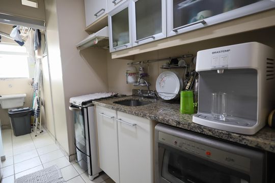 Cozinha  de apartamento à venda com 2 quartos, 148m² em Rio Pequeno, São Paulo