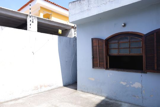 Garagem de casa para alugar com 2 quartos, 60m² em Vila Verde, São Paulo