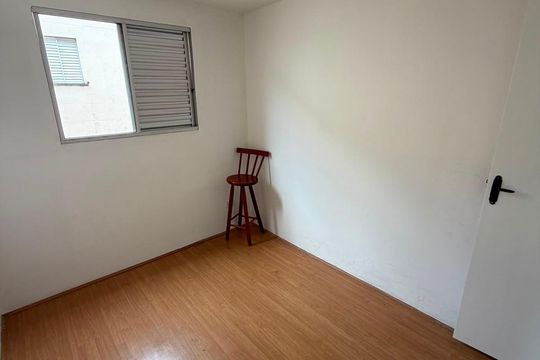Quarto de apartamento para alugar com 2 quartos, 44m² em Jardim Nova Cidade, Guarulhos