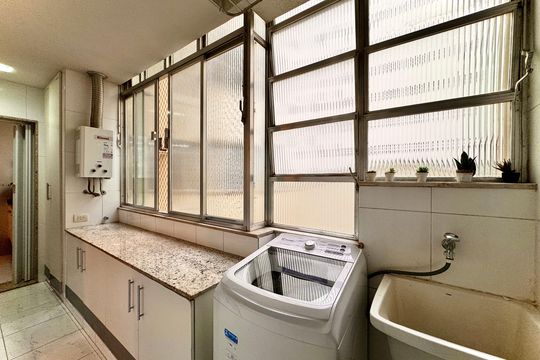 Área de serviço de apartamento para alugar com 3 quartos, 150m² em Copacabana, Rio de Janeiro