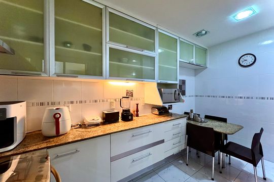 Cozinha de apartamento para alugar com 3 quartos, 150m² em Copacabana, Rio de Janeiro