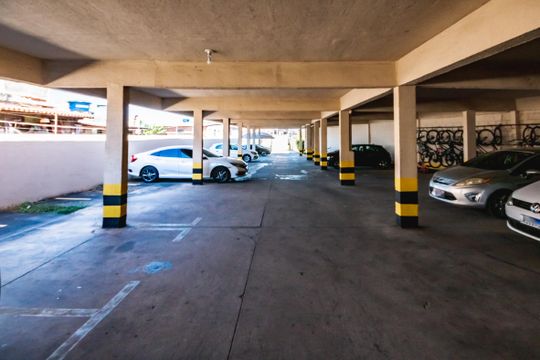 Garagem de apartamento para alugar com 2 quartos, 46m² em Itapoã, Belo Horizonte