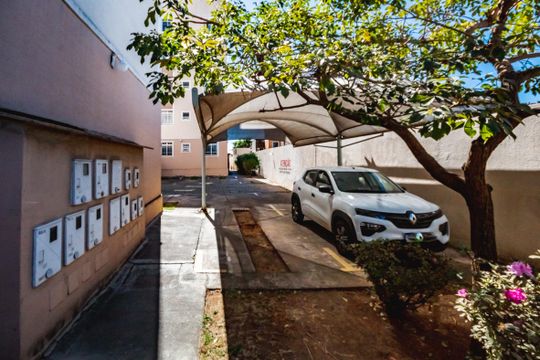 Garagem de apartamento para alugar com 2 quartos, 46m² em Itapoã, Belo Horizonte
