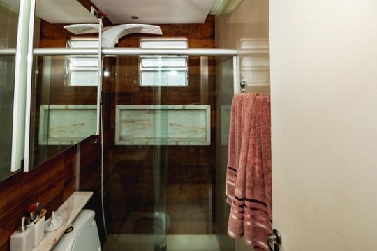 Banheiro Social de apartamento para alugar com 2 quartos, 46m² em Itapoã, Belo Horizonte