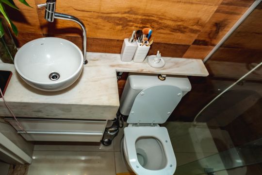 Banheiro Social de apartamento para alugar com 2 quartos, 46m² em Itapoã, Belo Horizonte
