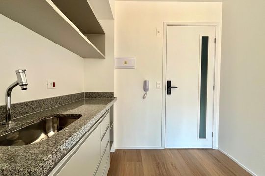 Cozinha de apartamento para alugar com 1 quarto, 28m² em Vila Clementino, São Paulo