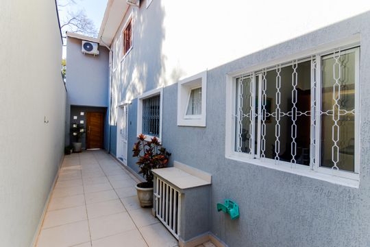 Quintal de casa à venda com 3 quartos, 178m² em Centro, Guarulhos